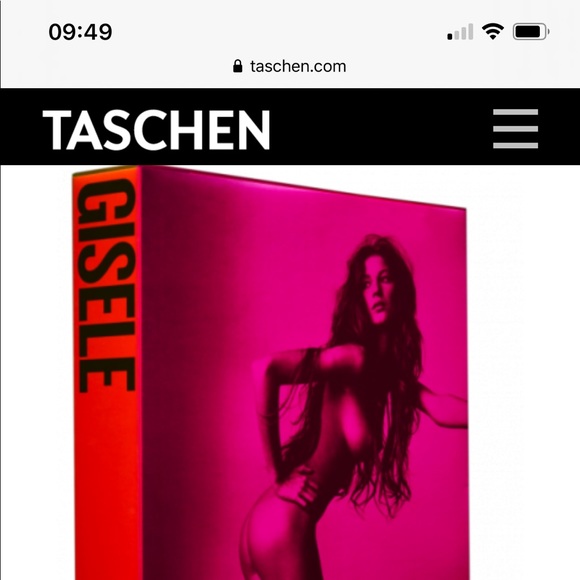 Gisele Bundchen rarely book - Picture 1 of 6
